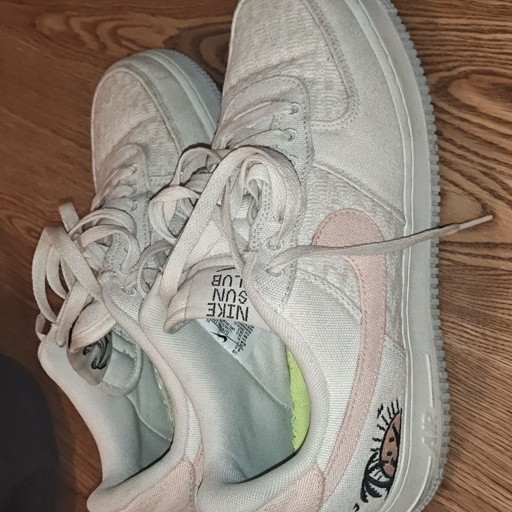 Nike Kids White and Light Pink Sneakers - Picture 3 of 3